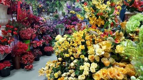 Photo: DESFLORA - artificial flowers and Plants